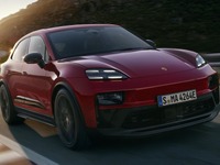 ポルシェ初の電動「GTS」、EVの『マカン』新型に…571馬力のオーバーブーストパワー 画像