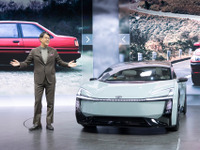 トヨタ佐藤社長「あなた目掛けて、車を作る」…ジャパンモビリティショー2025 画像