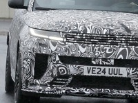 センターに極太マフラー装着！『レンジローバー・スポーツSV』が現行初のアップグレードへ 画像