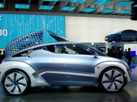 【フランクフルトモーターショー09】ルノー Zoe 斬新なアプローチの小型EV 画像