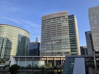 日産、横浜本社ビルを970億円で売却、中間決算は最終赤字2219億円［新聞ウォッチ］ 画像