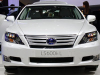【フランクフルトモーターショー09】レクサス LS マイナーチェンジ…ハイブリッドを差別化 画像