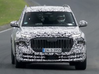 伝説の超高級「ホルヒ」復活か？ 噂のアウディ『Q9』を初スクープ！ 画像