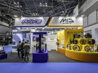 偽物の危険性を伝えるRAYSとフルオーダーを実現するMIDのELEMENT SIKTHに注目…ジャパンモビリティショー2025 画像