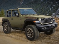 2ドアのジープ『ラングラー』150台限定発売へ、ミリタリーカラーで854万円 画像