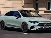 メルセデスベンツ『CLA』新型にハイブリッド、欧州で受注開始…約830万円から 画像