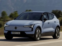 ボルボ最小電動SUV『EX30』、シングルモーターと「クロスカントリー」追加…米2026年モデル 画像