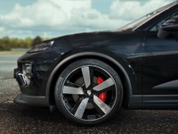 ポルシェ『マカン』新型、コンチネンタル製サマータイヤを純正装着 画像