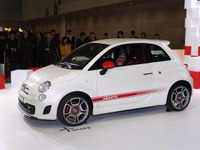 アバルト 500…左ハンドル仕様を追加 画像