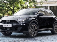 フィアット600に初の黒ボディ、レトロでシックな「ネロ チネマ」登場…150台限定で441万円 画像