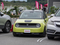 自動運転とは違う「自操支援技術」とは？ 理想の「すれ違い」と「駐車」を実現するアステモの“地味スゴ”技術 画像