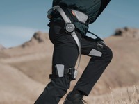 auがパワードスーツ『Hypershell X Pro』発売、脚力40%強化で自転車もOK…価格は17万9000円 画像