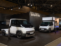 キアの新世代電動商用車『PV5』、「シャシーキャブ」を欧州発表…幅広い架装に対応 画像