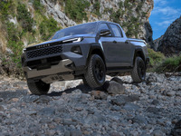 トヨタ株価が小幅続落、グループ会社元社員が詐欺容疑で逮捕と伝わる 画像