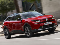 シトロエン『C4 MAX HYBRID』、ブラックルーフ採用で精悍なデザインに…436万円 画像