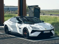 ロータスのハイパーEV『エメヤ』、443kWピーク充電で世界最速級の充電性能実証…電池の8割の充電を13分で 画像