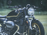 BMW、R 12の限定モデル発売…ゴールドストライプとボバースタイル採用 画像
