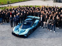 ブガッティの「火球」、『ボリード』生産終了…W16エンジンの歴史に幕 画像