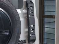 スズキ『ジムニー』シリーズ用、スリムな「リアラダー」登場！ ルーフへのアクセスもスタイリッシュに 画像