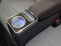 純正のようなフィット感と抜群の収納力、ホンダ『N-WGN』専用LEDコンソールボックスが発売 画像