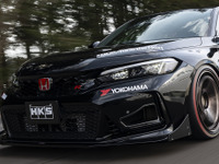 HKSはコンプリートカー3台を出展！ 最新車両から旧車までHKS流カスタマイズを提案…東京オートサロン2026 画像