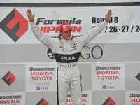 【Fニッポン 第8戦】決勝…デュバルが4勝目、微妙な雨にも落ち着き 画像