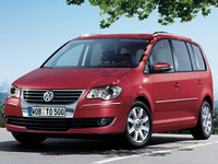VW ゴルフトゥーラン 一部改良…7速DSG採用で燃費改善 画像