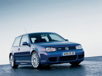 『ゴルフ』の最強スポーツモデル「R32」を日本導入 画像