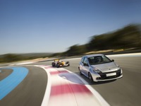 ルーテシア ルノースポール を発売へ…軽量ボディに最高出力202PS 画像