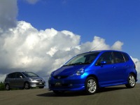 『フィット』離すか、『カローラ』挽回か……11月車名別ランキング発表 画像