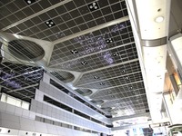 羽田空港ロビー天井にLEDで映像 画像