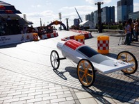 ［写真蔵］レッドブル・ボックスカートレース 画像