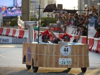 ［写真蔵］レッドブル・ボックスカートレース…面白マシン その2 画像