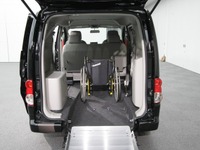 【東京モーターショー09】日産 NV200バネットタクシー…みんなが快適 画像