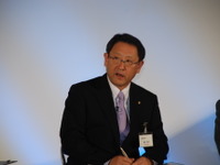【トヨタ マークX 新型発表】豊田社長「ハンドルを握ればワクワクするはず」 画像
