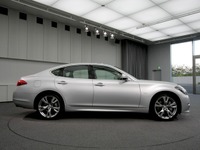 【東京モーターショー09】夕日の中で見て欲しい…日産 フーガ 画像