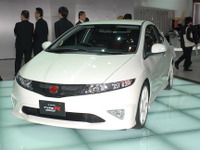 【東京モーターショー09】豊田トヨタ社長「最近のタイプRは硬いね」 画像