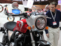 【東京モーターショー09】ホンダは CB1100 を始めとする大型車を展示 画像