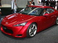 【東京モーターショー09】FT-86 のスバルバージョン、販売予定あり 画像