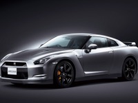 日産 GT-R 09年8月生産モデルのレンタルを延長…オリックス 画像