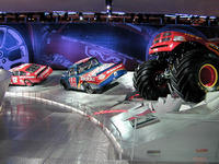 【デトロイトショー2003速報】ダッジのスタンド・ディスプレイにしびれる! 画像
