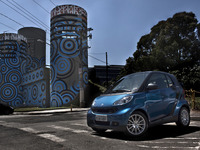スマートフォーツーの都市アート、ブラジルに出現 画像