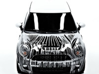 MINIのアートカー、ドイツに出現…大胆な線模様 画像