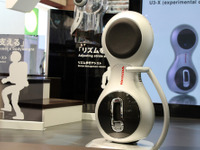 【東京モーターショー09】動画…ホンダ U3-X、ASIMOから生まれた一輪車 画像