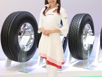 【東京モーターショー09ライブラリー】コンパニオン…ブリヂストンその3 画像