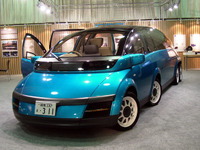 【デトロイトショー2003続報】8輪の電気自動車『KAZ』…ライバルは『マイバッハ』 画像