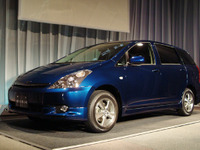 【トヨタ『ウィッシュ』発表】次世代のマルチパーパスなんだ…最適解 画像