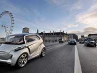 プジョーの超未来的EV、BB1…イギリスに上陸 画像