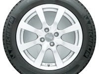 ミシュラン、Primacy HPが新型オーリスに採用 画像