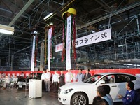 【新聞ウォッチ】日産栃木工場、新型フーガ、匠の「技と心」で生産開始 画像